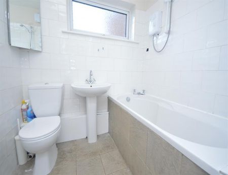 1 Bedroom Apartment To Let - Photo 4