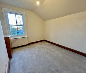 3 bedroom semi-detached house to rent - Photo 6