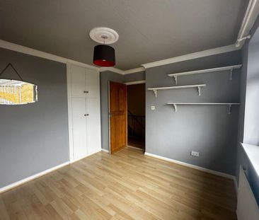 4 bedroom terraced house to rent - Photo 6