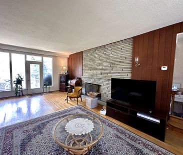 For Lease - 23 Ayre Point Road, Toronto, Ontario - Photo 2