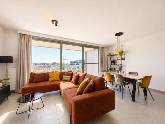 Mooi onderhouden appartement in centrum Aalter met ondergrondse parkeerplaats - foto 1