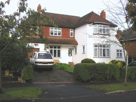 4 bedroom detached house to rent - Photo 4