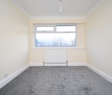 The Sycamores, Horbury, Wakefield - Photo 5