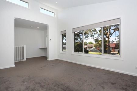1/116 Southern Road, Heidelberg West VIC 3081 - Photo 2