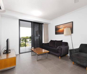 FULLY FURNISHED 2 BEDROOM UNIT - Photo 3