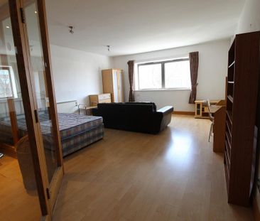 Studio to rent - Photo 1