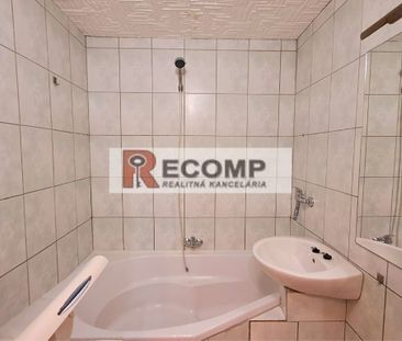 Svetlý 2-izbový byt s balkónom a novou kuchyňou – Poprad, Nový Juh ... – Fotografia 1