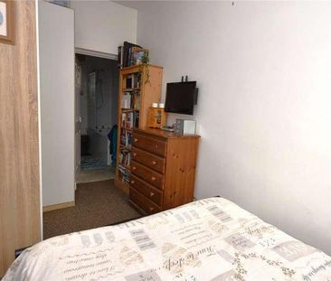 High Street, Shoeburyness, Essex, SS3 - Photo 3