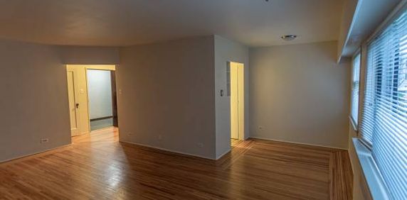 Cambie St - Bachelor Unit Available - Photo 2