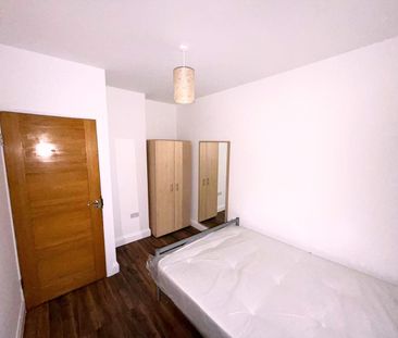 Studio Flat, Cheviot House, N16 - Photo 1