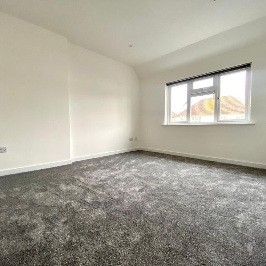 Springfield Park Avenue, Chelmsford - Photo 1