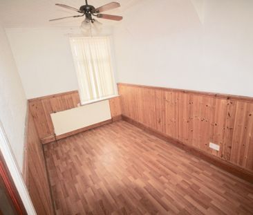 ******** AVAILABLE NOW ******** *** ENTRANCE HALLWAY *** THREE DOUB... - Photo 5
