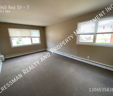 1 bed 1 bath - Photo 2