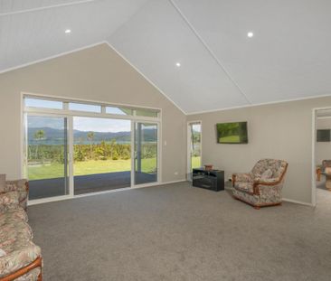 HARBOUR FRONT PARADISE - Photo 1