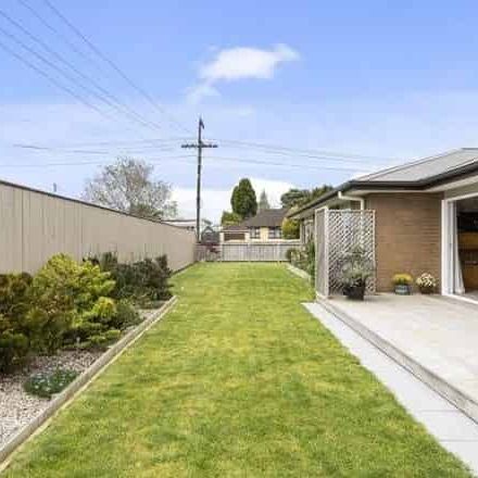 Modern 4 Bedroom Home In Westown - Photo 3