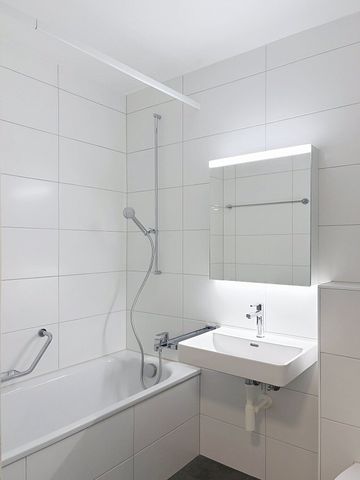 Spacieux logement de 3.5 pièces totalement rénové - Photo 3