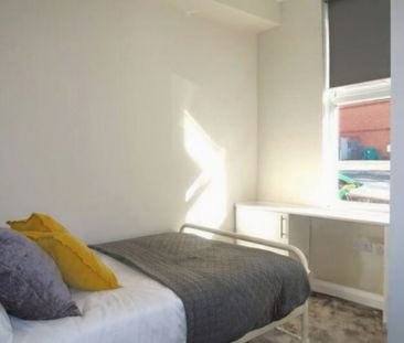 3 bed Mid Terraced House for Rent - Photo 4