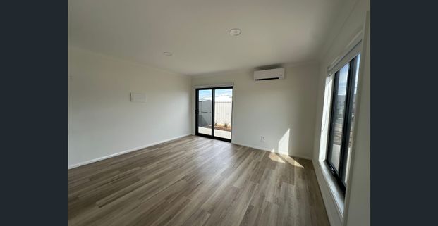 Brand New Townhouse - Photo 1
