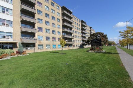 Lawrence Avenue East Apartments - Photo 2
