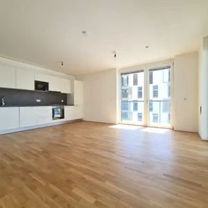 PROVISIONSFREI -= Marina Tower =- ab 01.12.2026. Wunderschöne Wohnung mit GROßER Terrasse (65 qm) - Photo 2