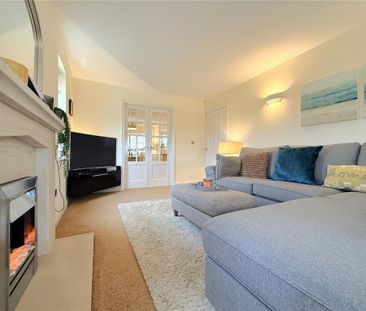 4 bedroom detached house to rent - Photo 2