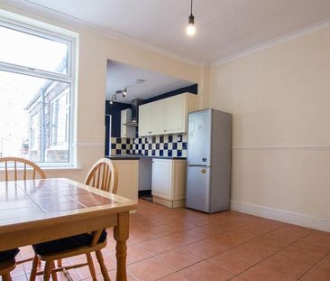 2 bedroom terraced house to rent - Photo 3