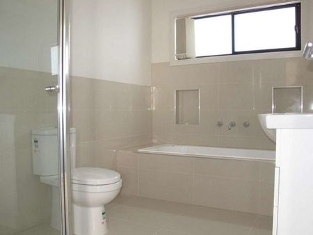 IDEAL LOCATION! - Photo 4