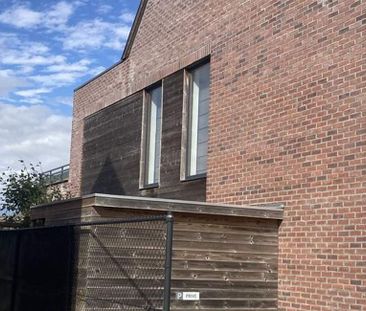 Appartement te huur in Vorst voor € 790 met 1 slaapkamer - Photo 1