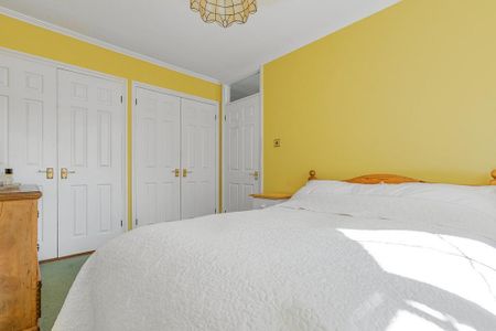 3 bedroom end of terrace house to rent - Photo 3