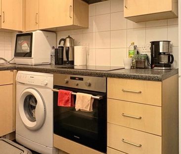 1 Bed Flat, Brewhouse Lane, SW15 - Photo 4