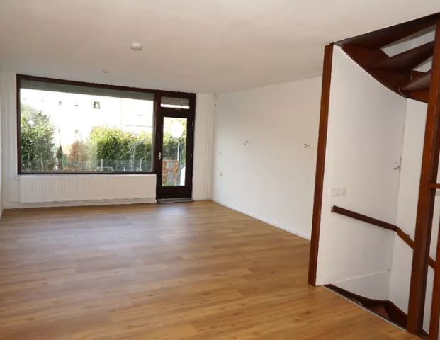 Vollständig renoviertes Reihenmittelhaus mit Garage in Leverkusen-Küppersteg! - Foto 1