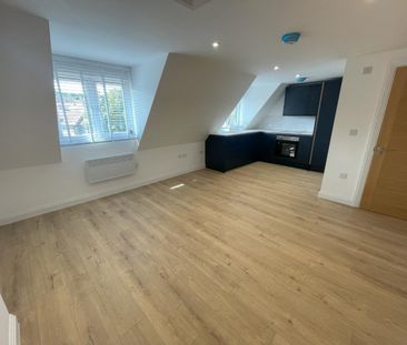 1 bedroom Flat To Let - Photo 3