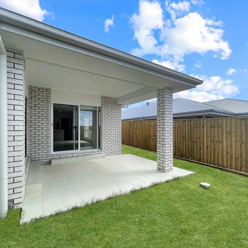 “Modern Family Living in the Heart of Ripley!!” - Photo 1