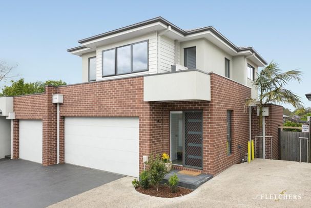 Stylish Three Bedroom Home - Photo 1