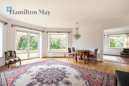 Nietuzinkowy dom na wynajem z przestronnym i zadbanym ogrodem na Woli Justowskiej - Zdjęcie 2