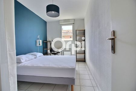 Appartement 3 pièces 58m2 MARSEILLE 10EME 1 090 euros - Photo 2