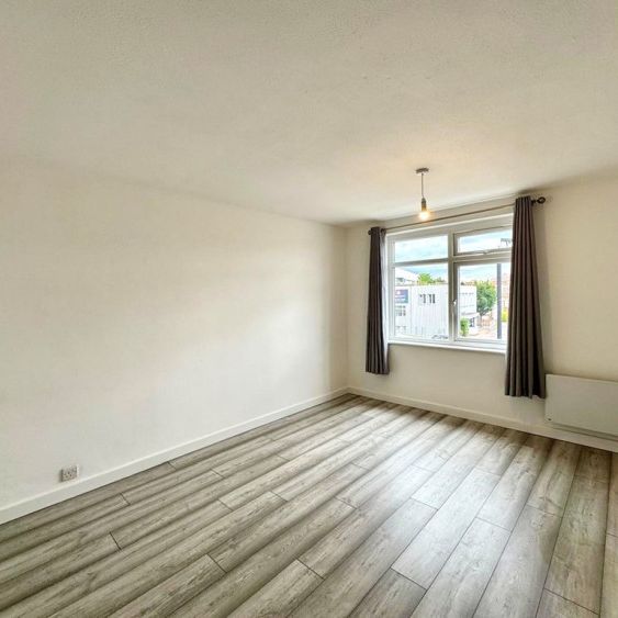 East Lane, Wembley, HA9 - Photo 1