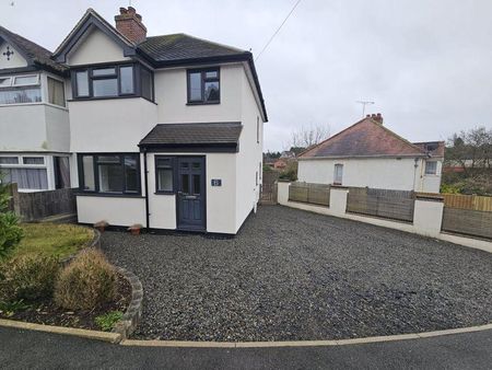 3 bedroom semi-detached house to rent - Photo 4