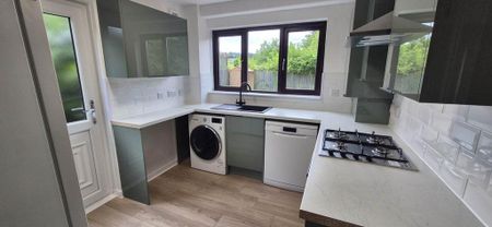3 bedroom semi-detached house to rent - Photo 3