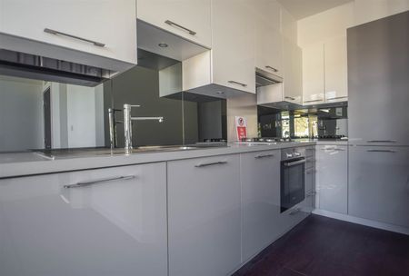 2 Bed Flat, Queens Drive, N4 - Photo 3