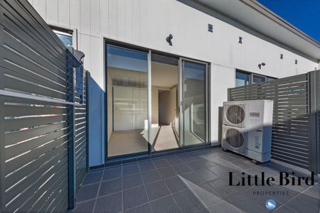 Stunning two-storey Townhouse - Photo 5