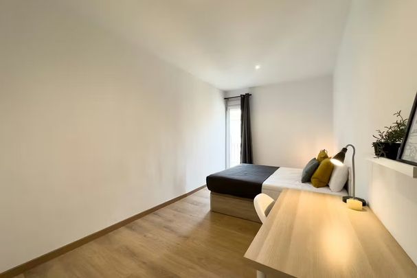 Carrer Nou de la Rambla, Barcelona, Catalonia 08001 - Photo 1