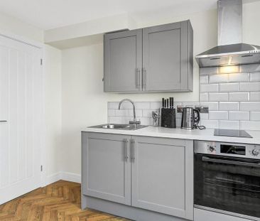 6 bedroom house to rent - Photo 1