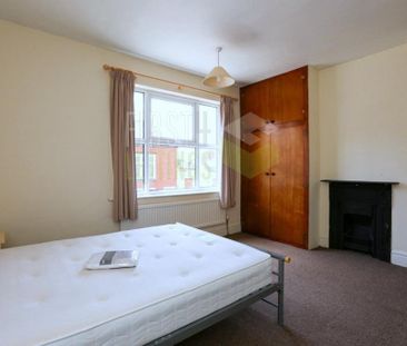 4 bedroom terraced house to rent - Photo 1
