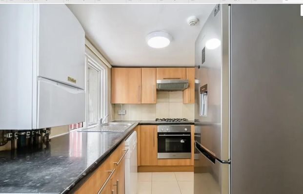 1 bedroom ground floor flat to rent - Photo 1