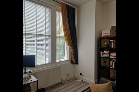 1 Bed Flat, Montrell Road, SW2 - Photo 2