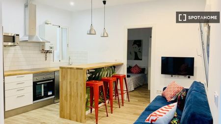 3 room luxury Flat for rent in Madrid, Spain - Photo 5