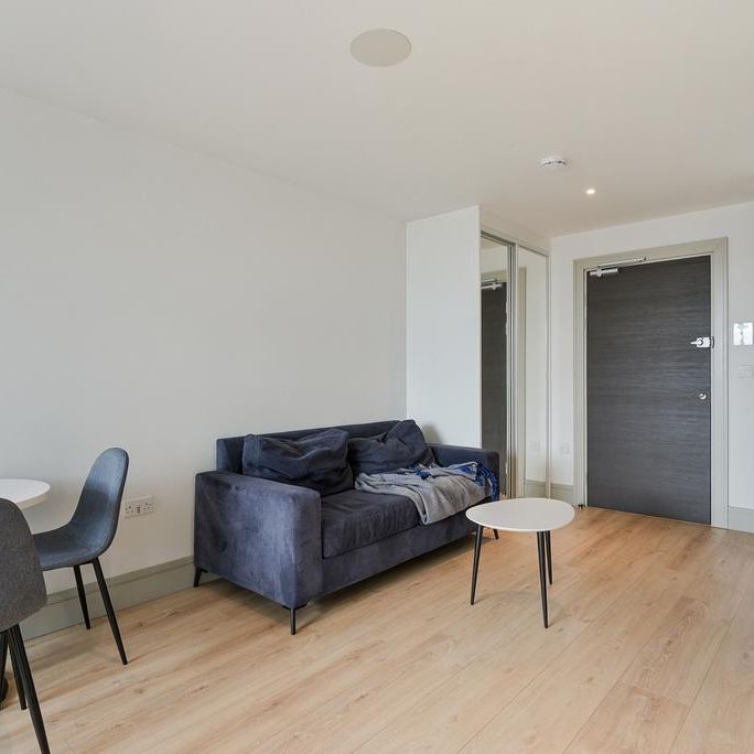 Studio to rent - Photo 1