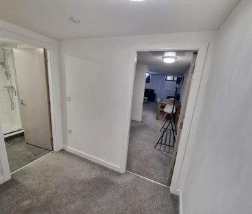 Studio to rent - Photo 6