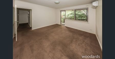 Spacious 2-bedroom apartment in prime location - Photo 5